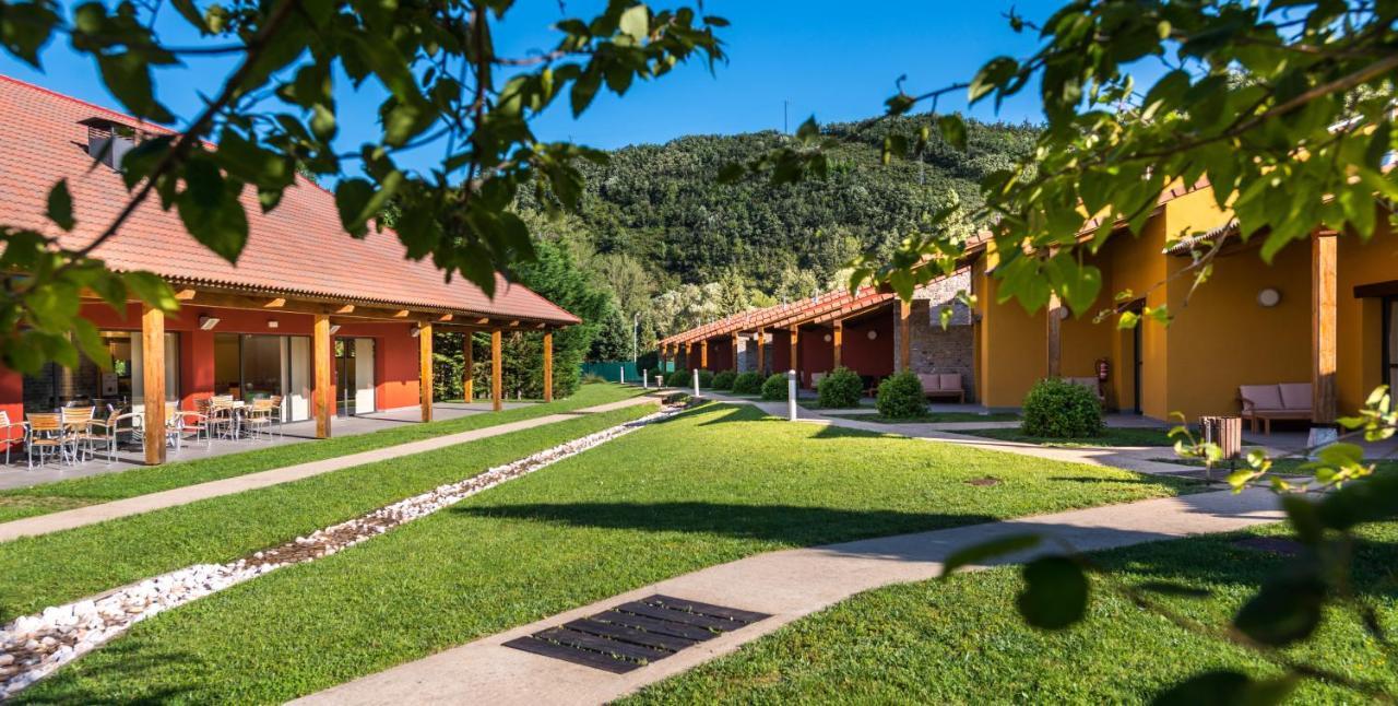 Fuentes Blancas Hotell Vegacervera Exteriör bild